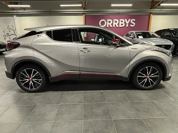 Toyota C-Hr 2018 photo 3