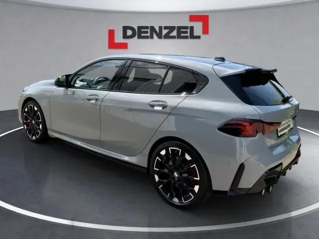 BMW 1 Series 2025 photo 3