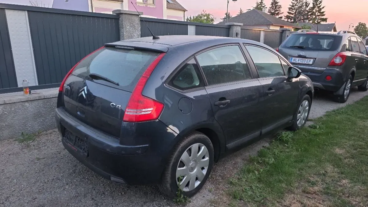 Citroen C4 2009 photo 2