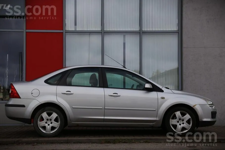 Ford Focus 2007 photo 3