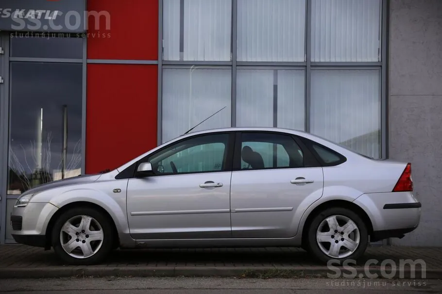 Ford Focus 2007 photo 2