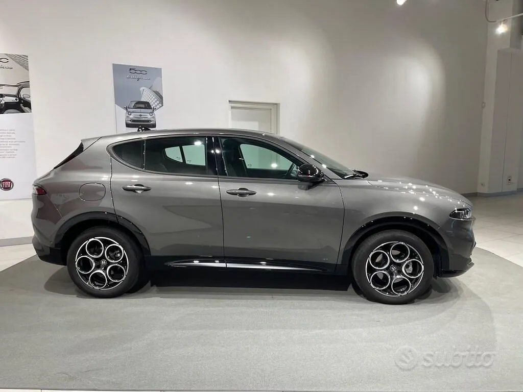 Alfa Romeo Tonale 2024 photo 4