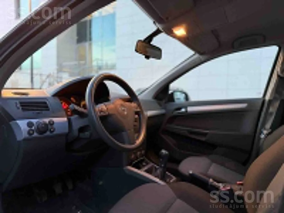 Opel Astra 2005 photo 2