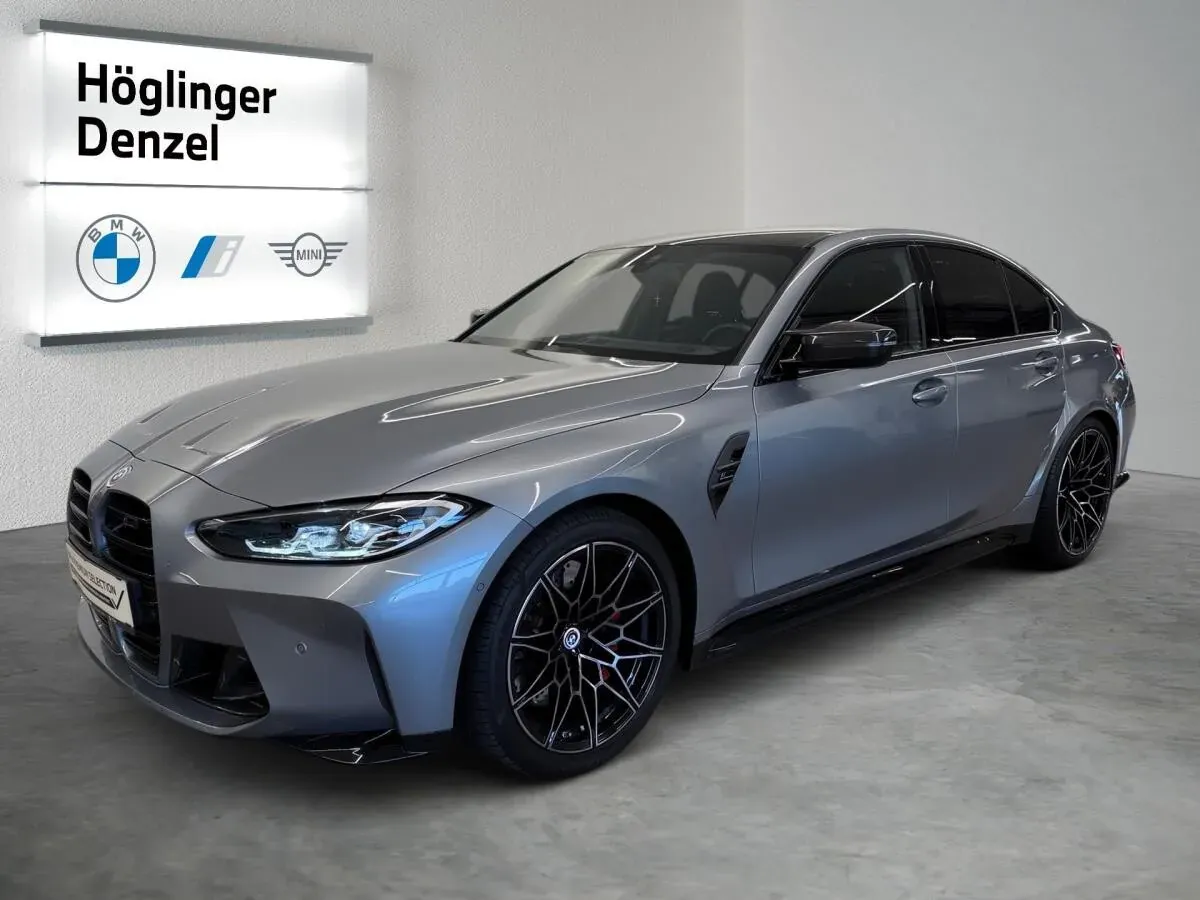 BMW 3 Series 2022 photo 2