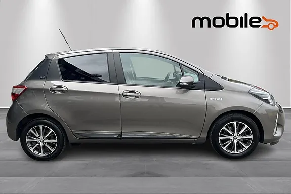 Toyota Yaris 2020 photo 2