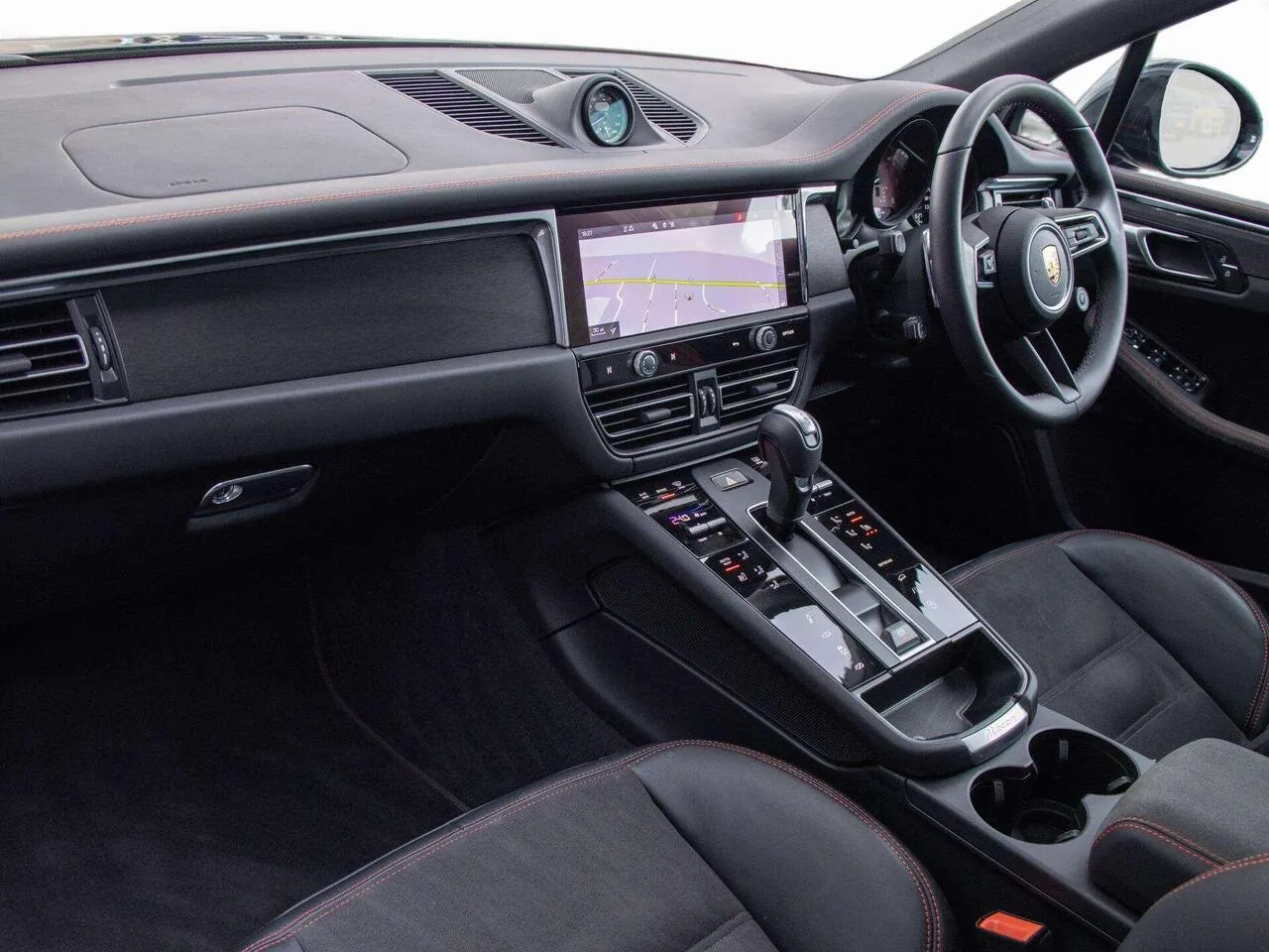 Porsche Macan 2026 photo 3