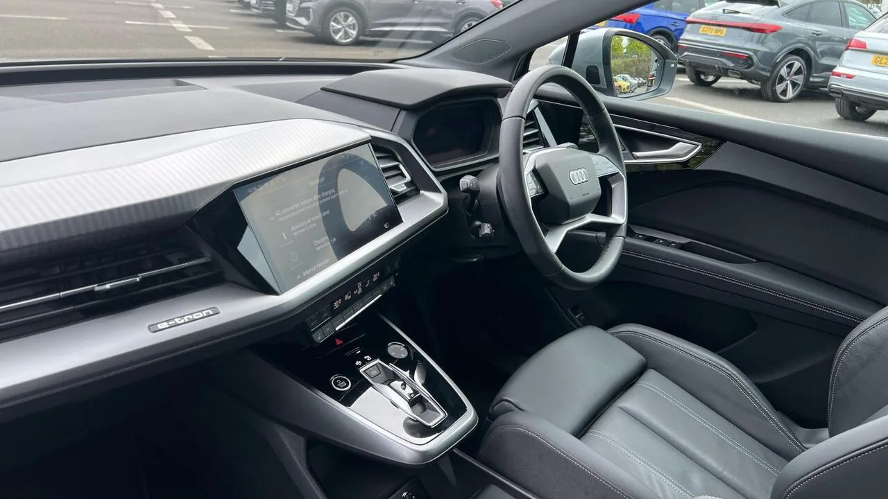 Audi Q4 E-Tron 2025 photo 2