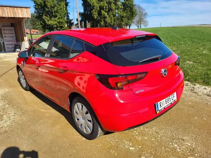 Opel Astra 2020 photo 2