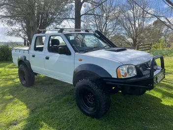Nissan Navara 2009 photo 2