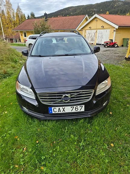 Volvo V70 2014 photo 2