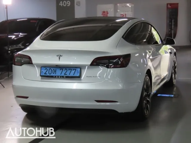 Tesla Model 3 2021 photo 3