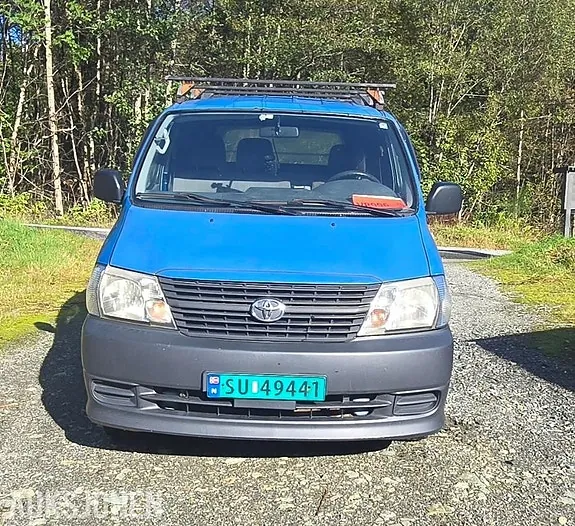 Toyota Hiace 2007 photo 2