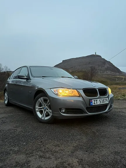 BMW 316D 2010 photo 2