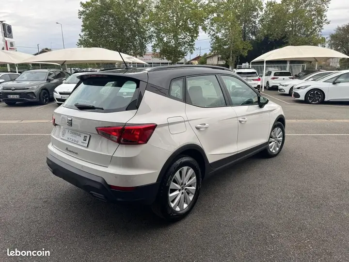 Seat Arona 2023 photo 4