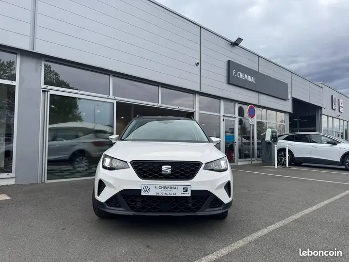 Seat Arona 2023 photo 2