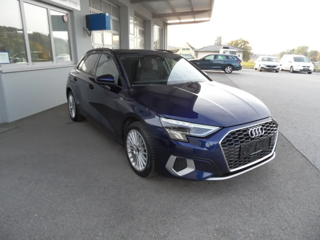 Audi A3 2024 photo 2