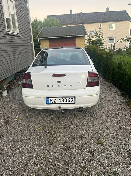 Kia Shuma 2001 photo 2