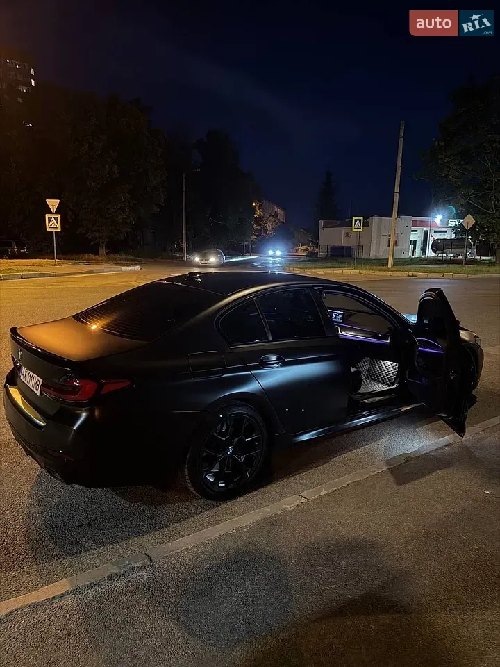 BMW 5 Series 2021 photo 2