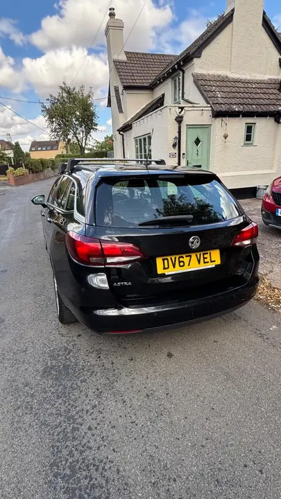 Vauxhall Astra 2017 photo 2
