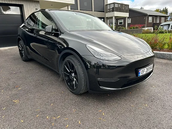 Tesla Model Y 2023 photo 5