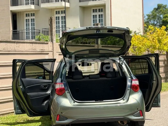 Toyota Vitz 2017 photo 5