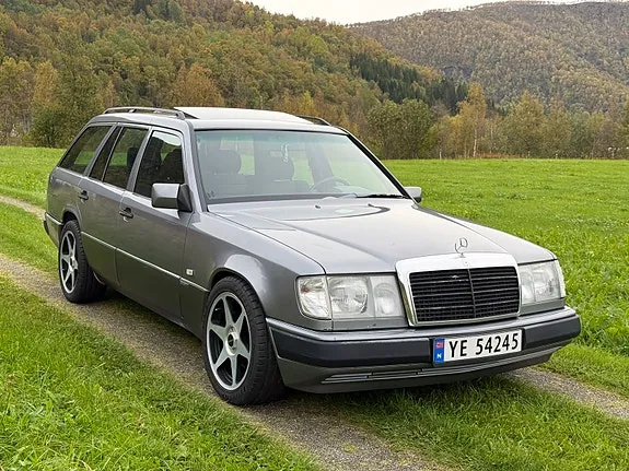 Mercedes-Benz 300 Te-24 1990 photo 2