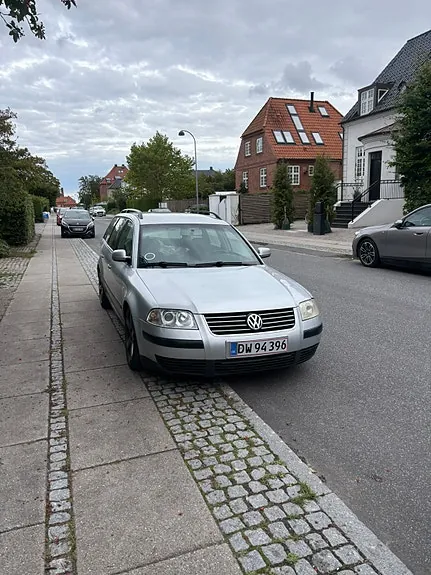 Volkswagen Passat 2002 photo 2