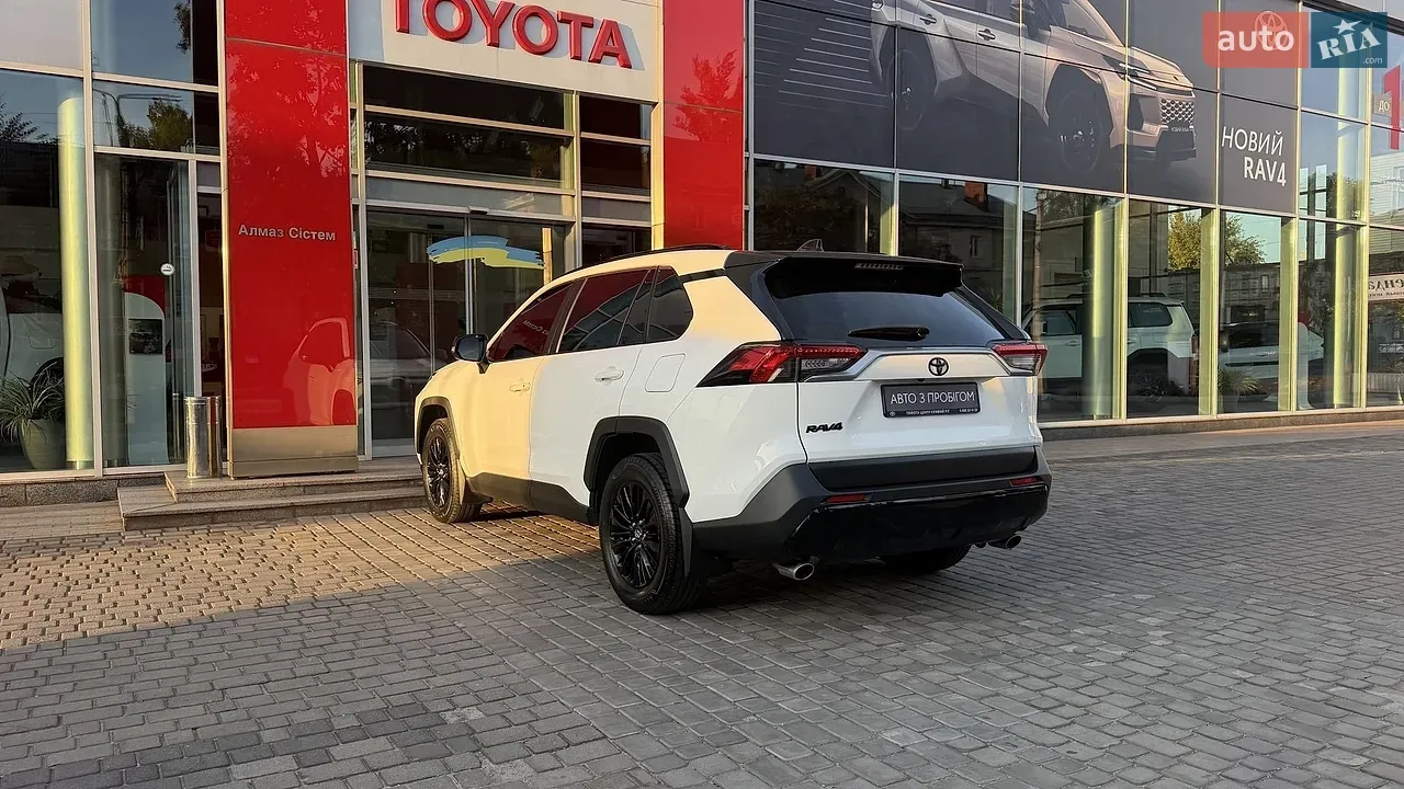 Toyota Rav4 2022 photo 2