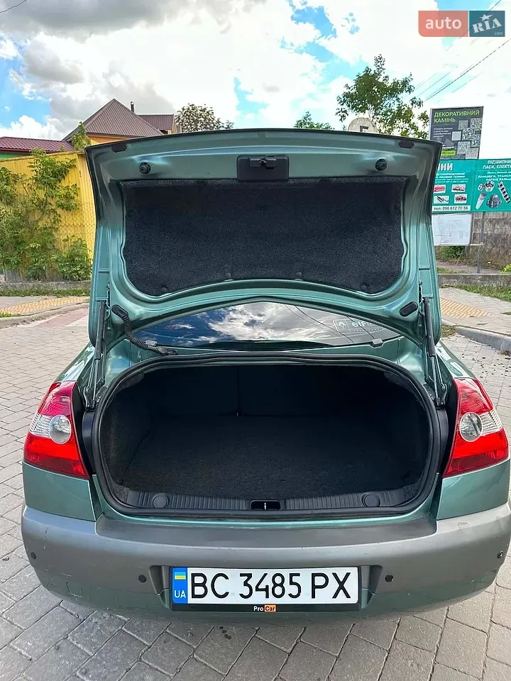 Renault Megane 2004 photo 4