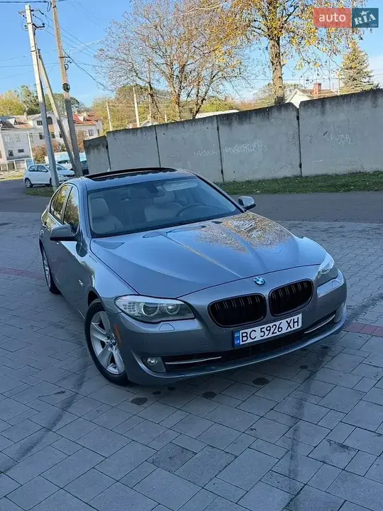 BMW 5 Series 2012 photo 3