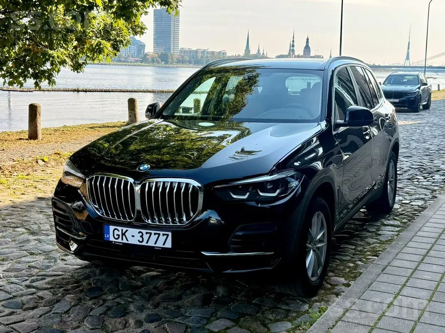 BMW X5 2023 photo 2