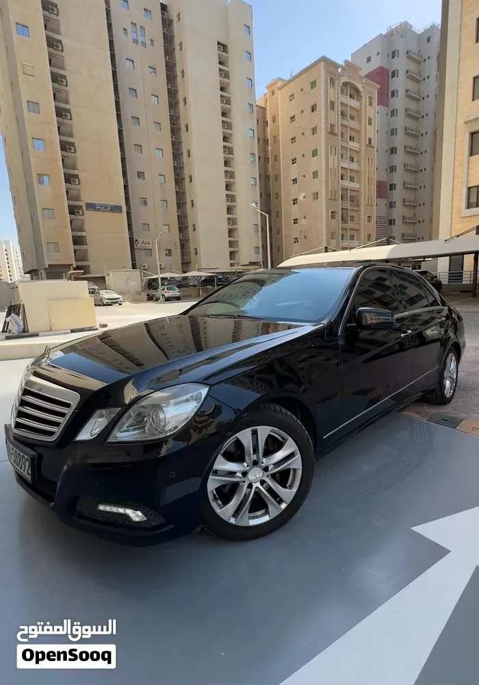 Mercedes-Benz E-Class 2010 photo 2