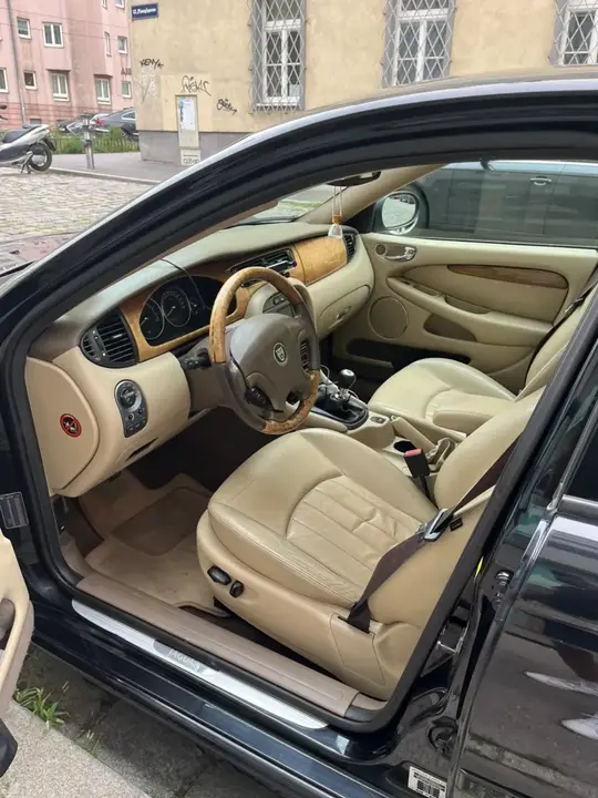 Jaguar X-Type 2004 photo 2