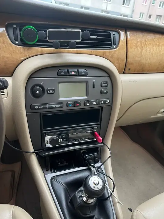 Jaguar X-Type