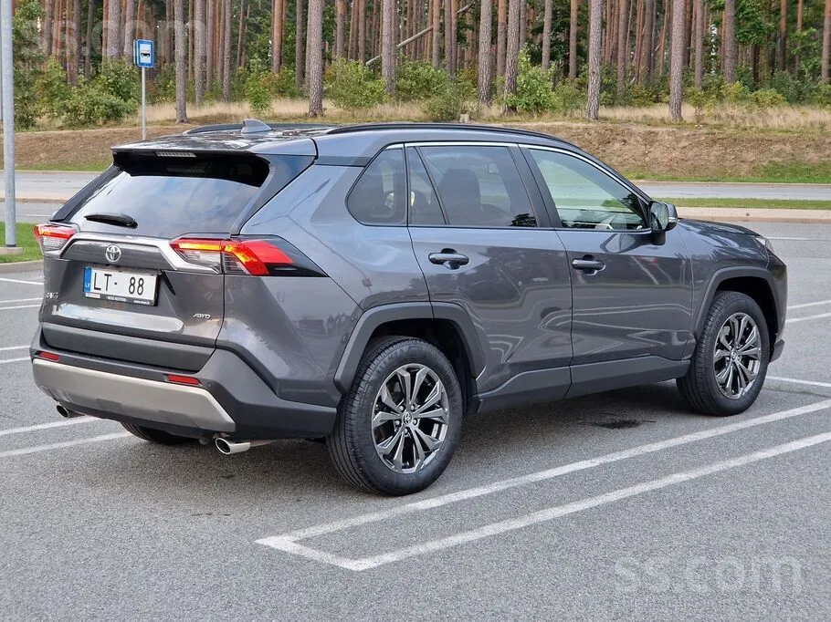 Toyota Rav4 2023 photo 3