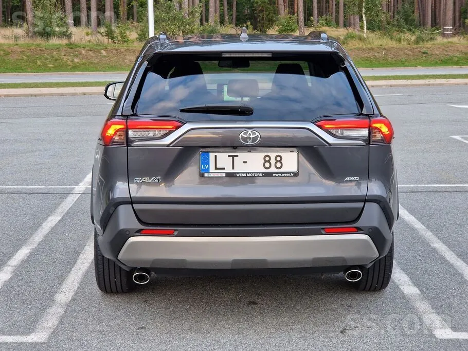 Toyota Rav4 2023 photo 4