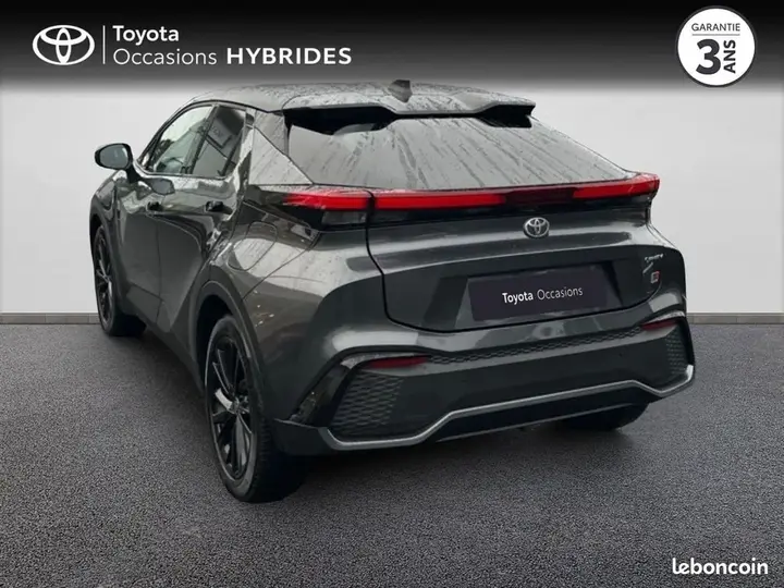 Toyota C-Hr 2024 photo 2