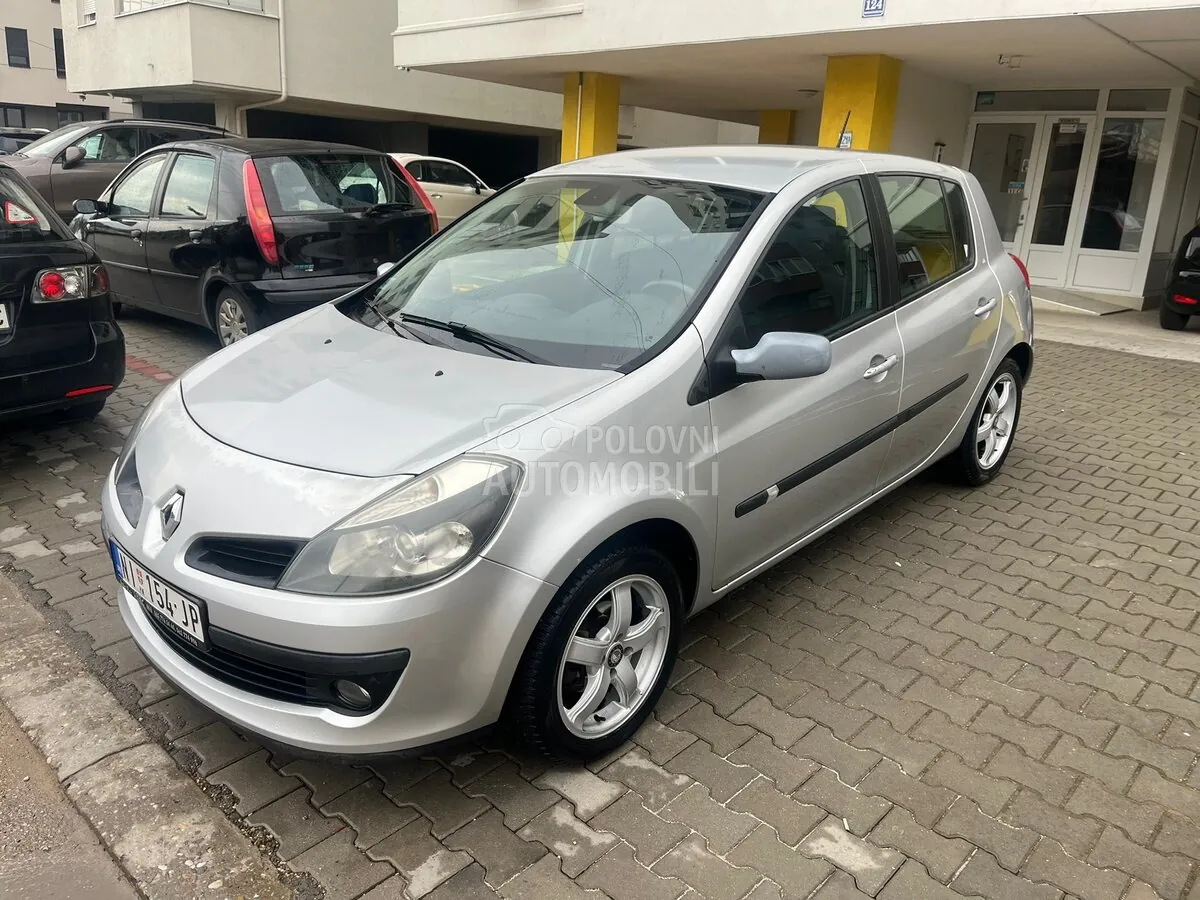 Renault Clio 2006 photo 3