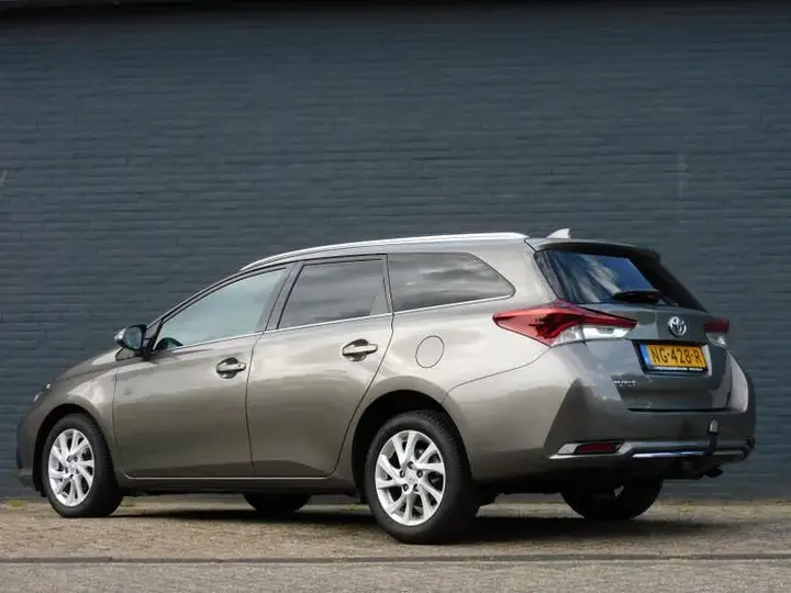 Toyota Auris 2017 photo 4
