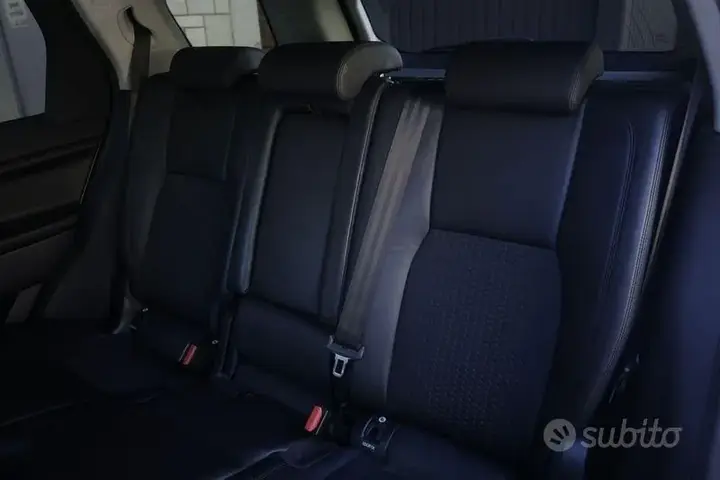Land Rover Discovery Sport 2017 photo 3