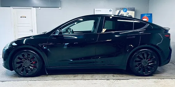 Tesla Model Y 2022 photo 3