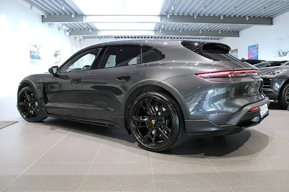 Porsche Taycan Turbo 2021 photo 2