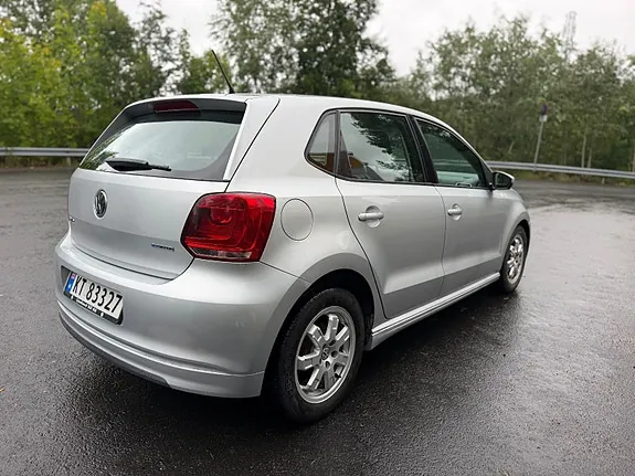 Volkswagen Polo 2012 photo 5