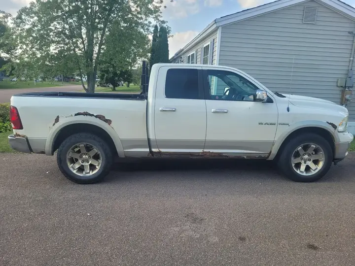 Dodge Ram 1500 2009 photo 2