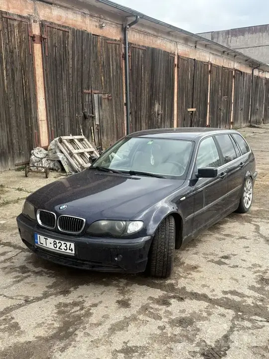 BMW 330