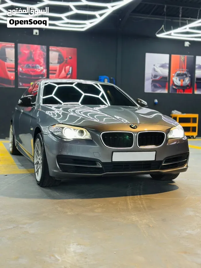 BMW 5 Series 2012 photo 2