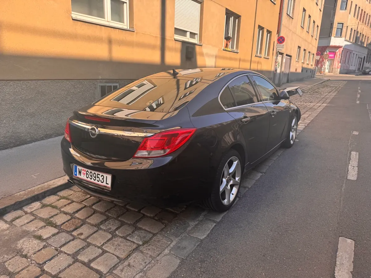 Opel Insignia 2012 photo 2