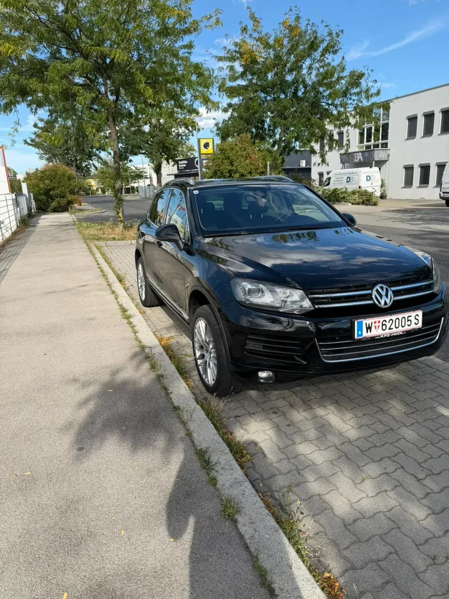 Volkswagen Touareg 2012 photo 3