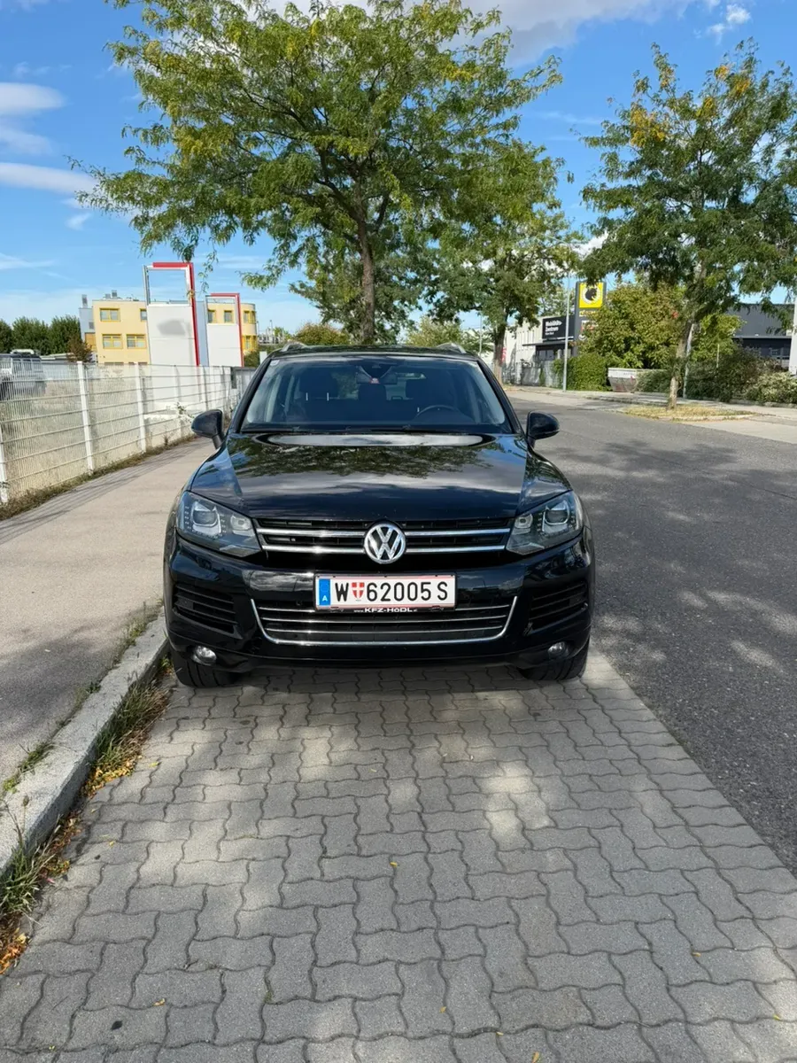 Volkswagen Touareg 2012 photo 2
