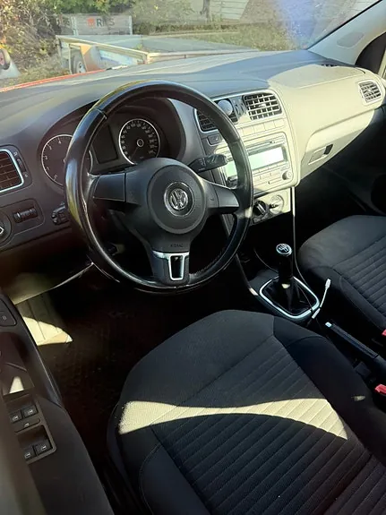 Volkswagen Polo 2010 photo 5